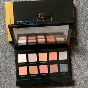 NIB ISH I’m Smoking Hot eyeshadow palette